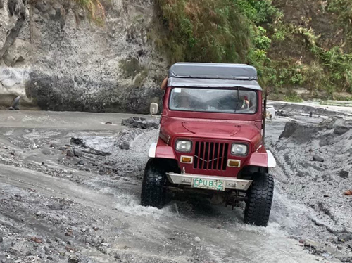 吉普車山野溯溪